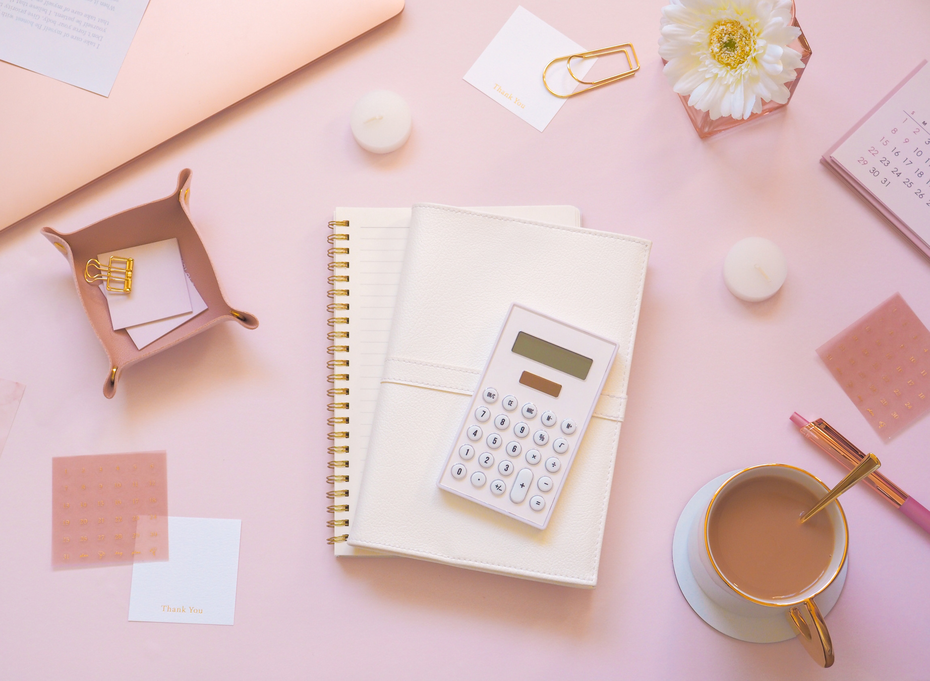 Pink cute PC desk, women's workspace, household management, household account book, accounting image